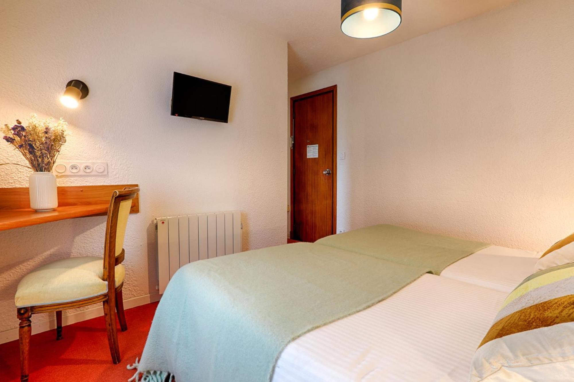 Hotel Le Branhoc - Brit Hotel Auray Exterior photo